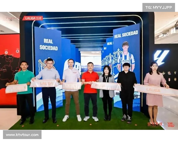 西甲球衣销售火爆背后:品牌效应与球迷文化的深度融合分析 西甲球衣销售火爆背后:品牌效应与球迷文化的深度融合分析