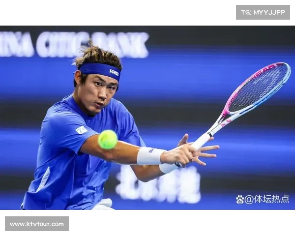 网球赛场激情四溢 精彩瞬间回顾与明星对决的完美呈现